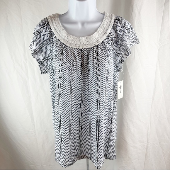 🔥5/$20 Style&co. White Lines Crochet Scoop Neck Trim Flutter Sleeve Top - Picture 5 of 8